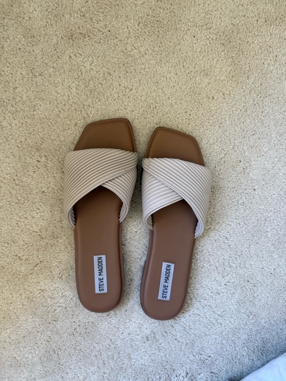 Steve Madden Cream Crisscross Ribbed Slide Sandals